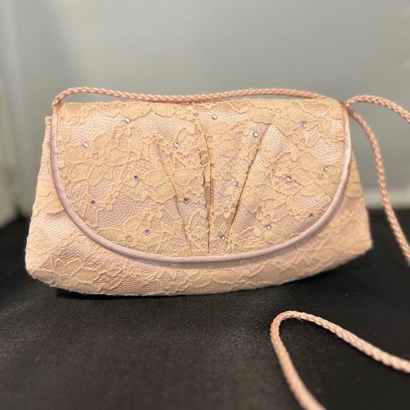 Elegant Vintage Lace Clutch with Rhinestones - Picture 4 of 9